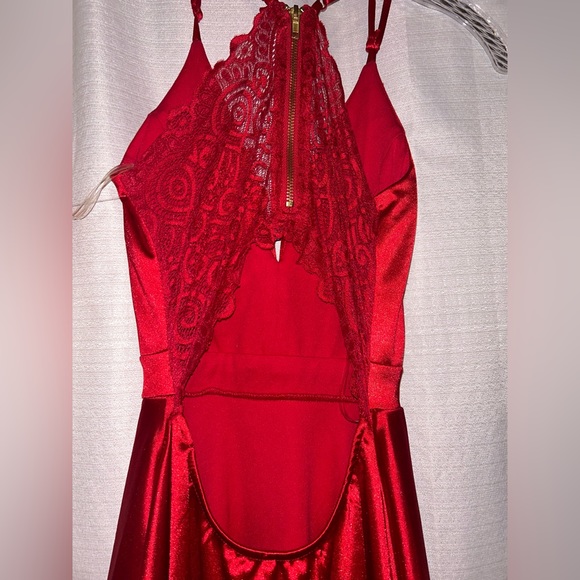 Silk Red Cocktail Dress with Lace Back. Honey and Rosie XS - Picture 4 of 5